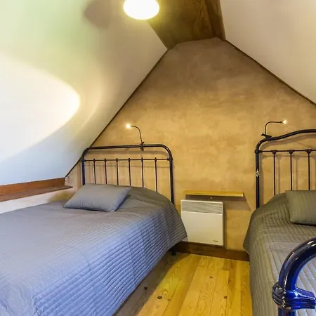 Chaleureux Aux Portes De L'histoire Agy